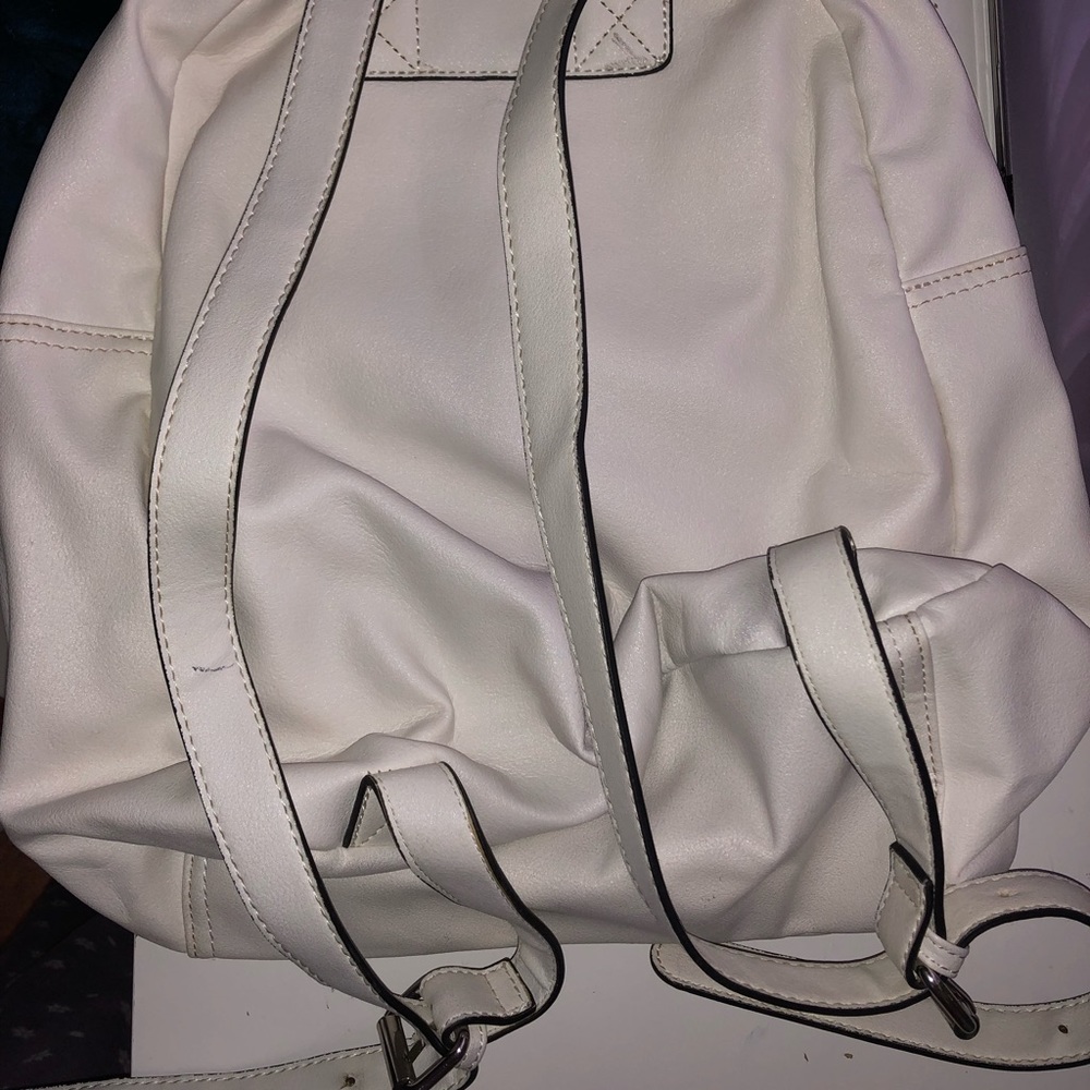 Moonsoon Backpack - Picture 2 of 3